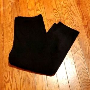 LIKE NEW: WOMANS SAG HARBOR BLACK PANTS